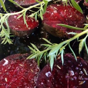 Pečená řepa s rozmarýnem a fleur de sel