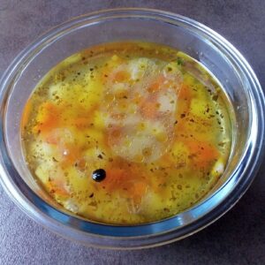 Zeleninová polévka s vločkami