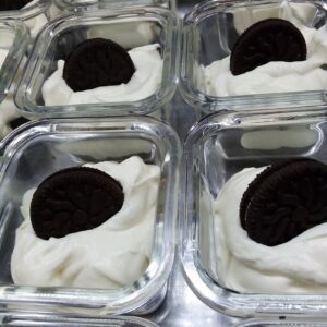 Smetanový oreo dezert